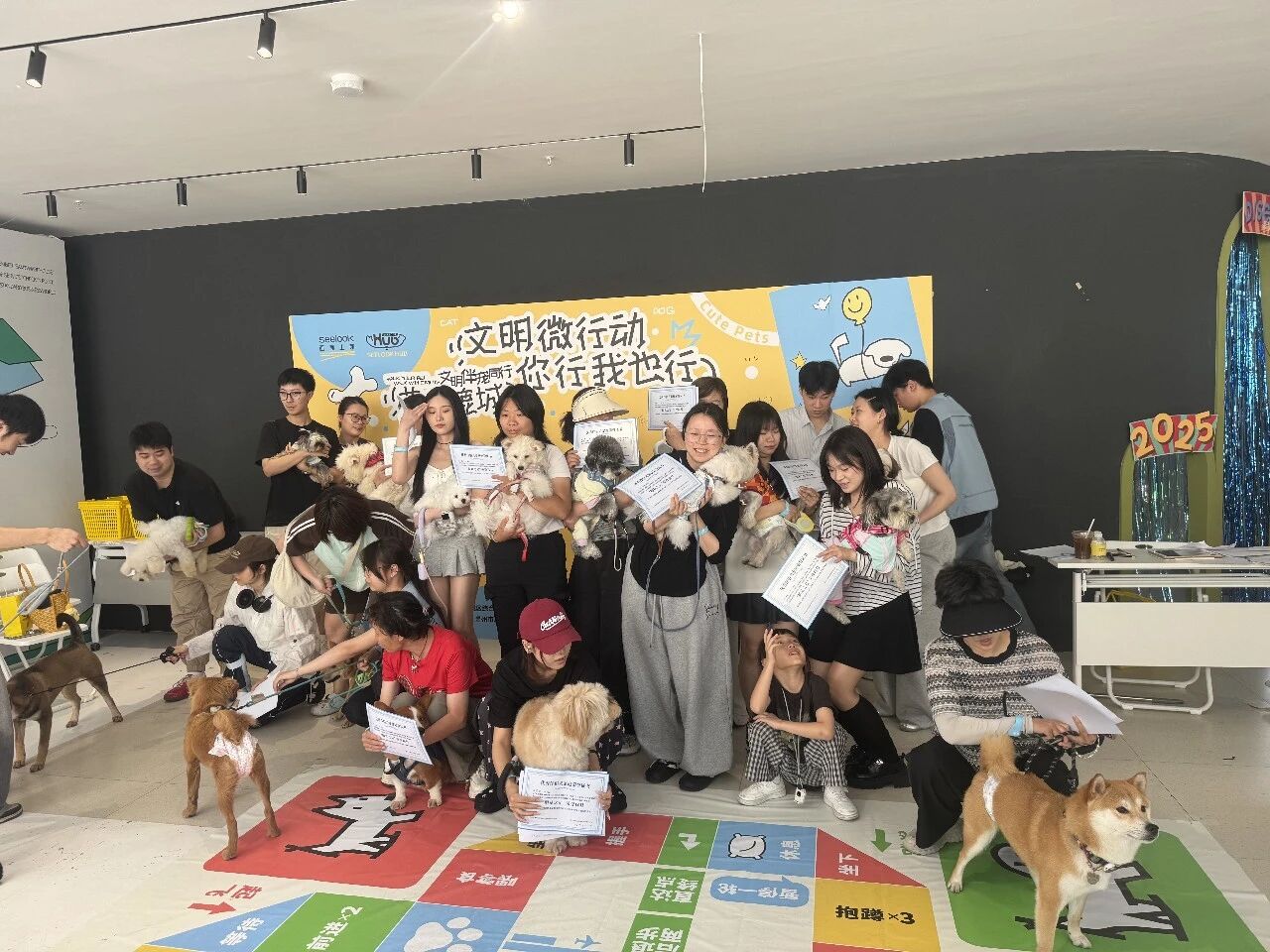 ����΢�ж���������Ҳ�� ¹�Ǿٰ조������衱����